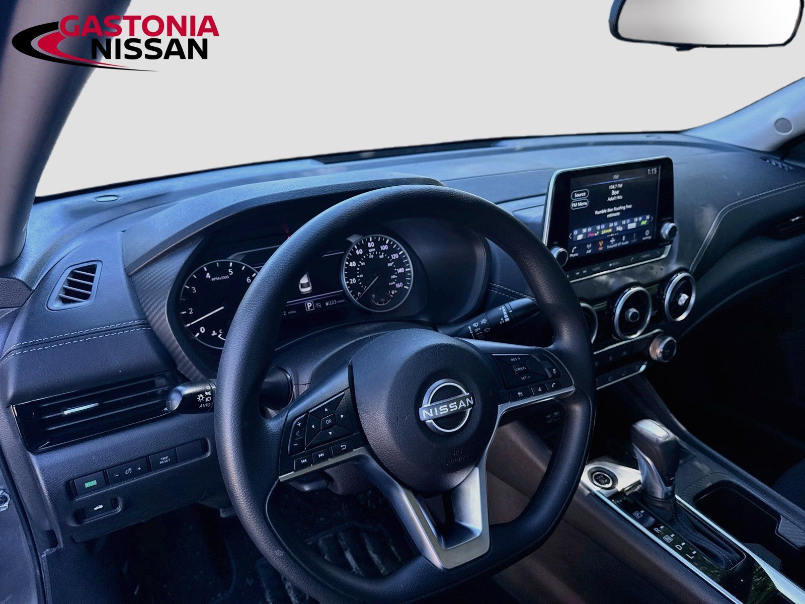 Used 2024 Nissan Sentra SV FWD image 11