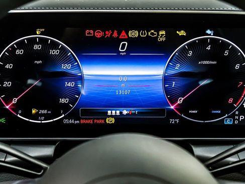 Certified 2024 Mercedes-Benz GLC 300 4MATIC image 21