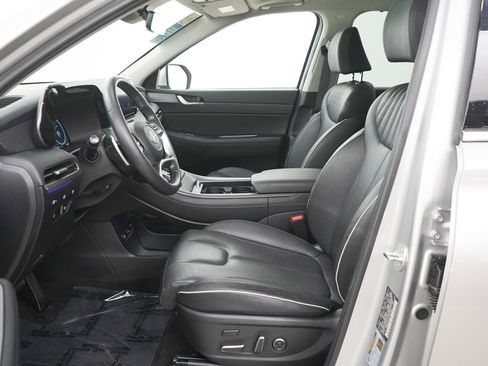Used 2025 Hyundai Palisade Limited AWD/4WD image 18