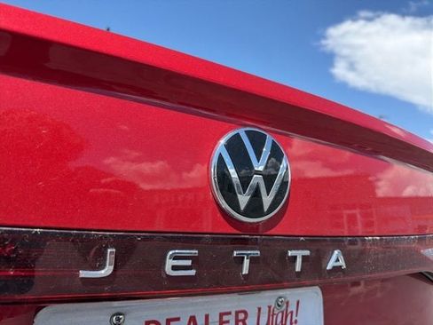 Used 2025 Volkswagen Jetta SEL FWD image 24
