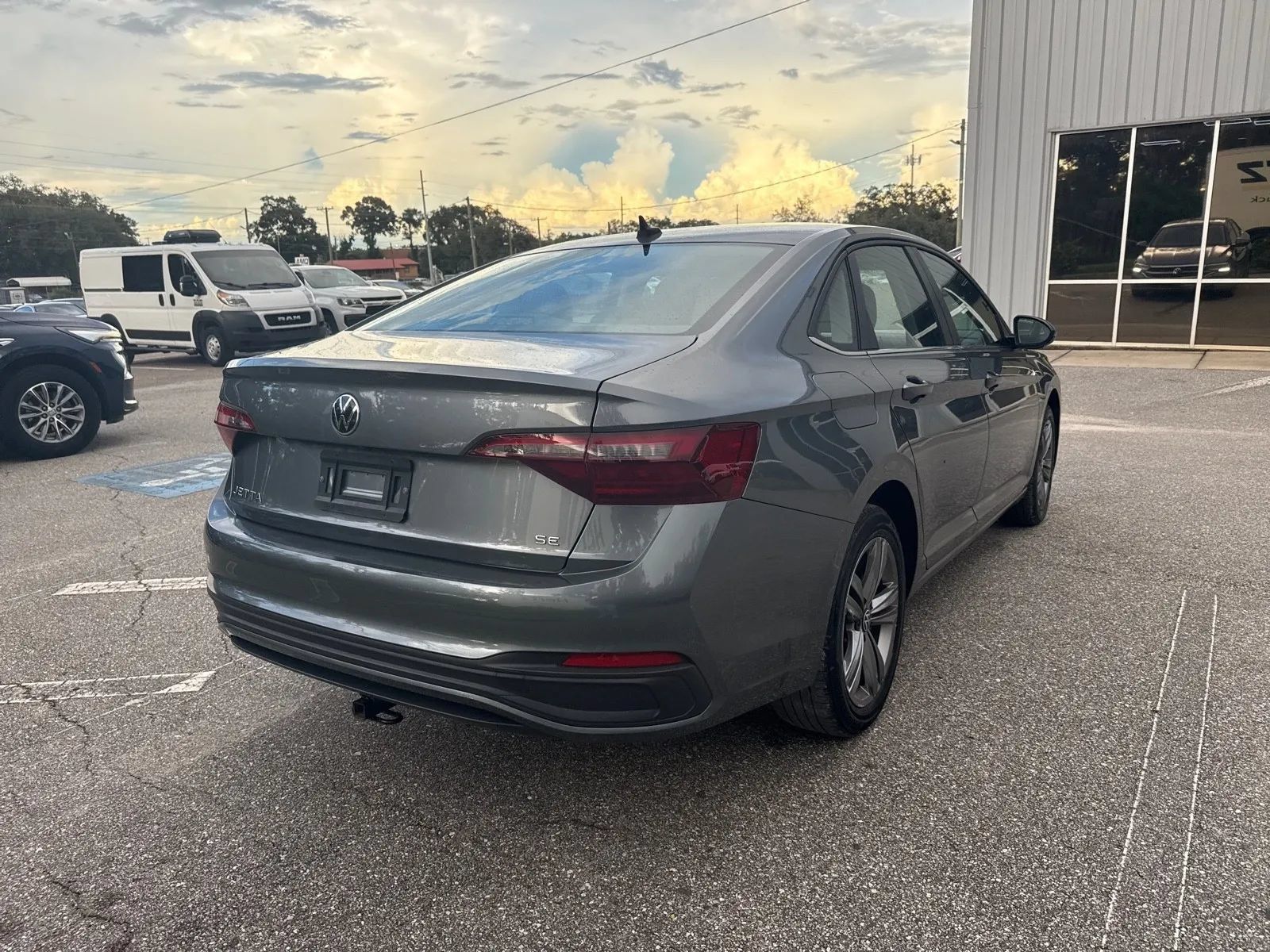 Used 2022 Volkswagen Jetta SE FWD image 10