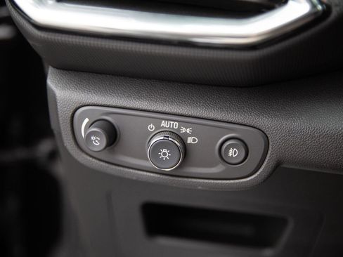 Used 2022 Chevrolet TrailBlazer LT w/ Convenience Package image 18