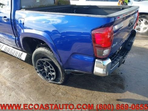 Used 2022 Toyota Tacoma SR5 AWD/4WD image 16