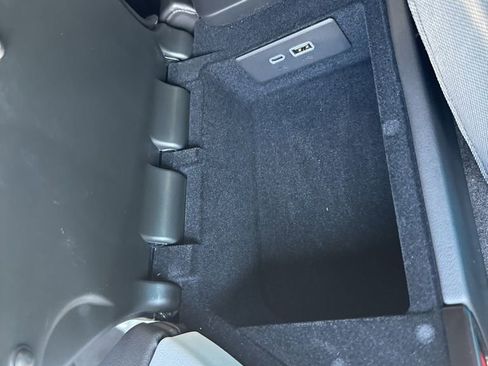 Used 2024 Chevrolet Corvette Z06 image 33