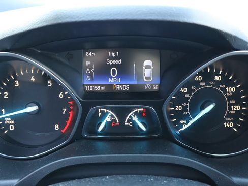 Used 2018 Ford Escape SE w/ SE Sport Appearance Package AWD/4WD image 9
