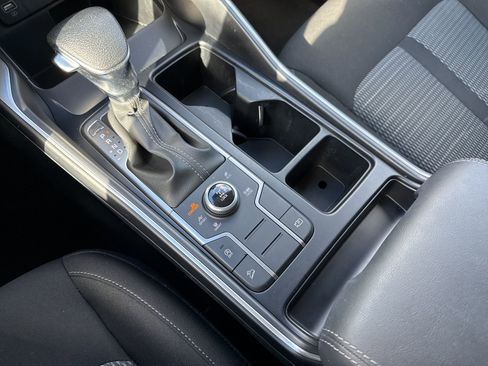 Used 2022 Kia Sorento LX image 25