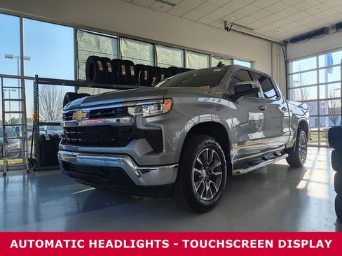 Used 2025 Chevrolet Silverado 1500 LT image 2