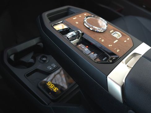 Used 2023 BMW iX M60 image 71