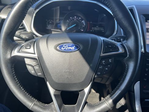Used 2019 Ford Edge Titanium AWD/4WD image 16