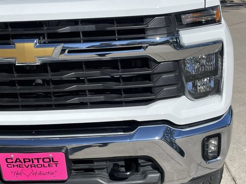 Used 2024 Chevrolet Silverado 2500 LT w/ Texas Edition image 7