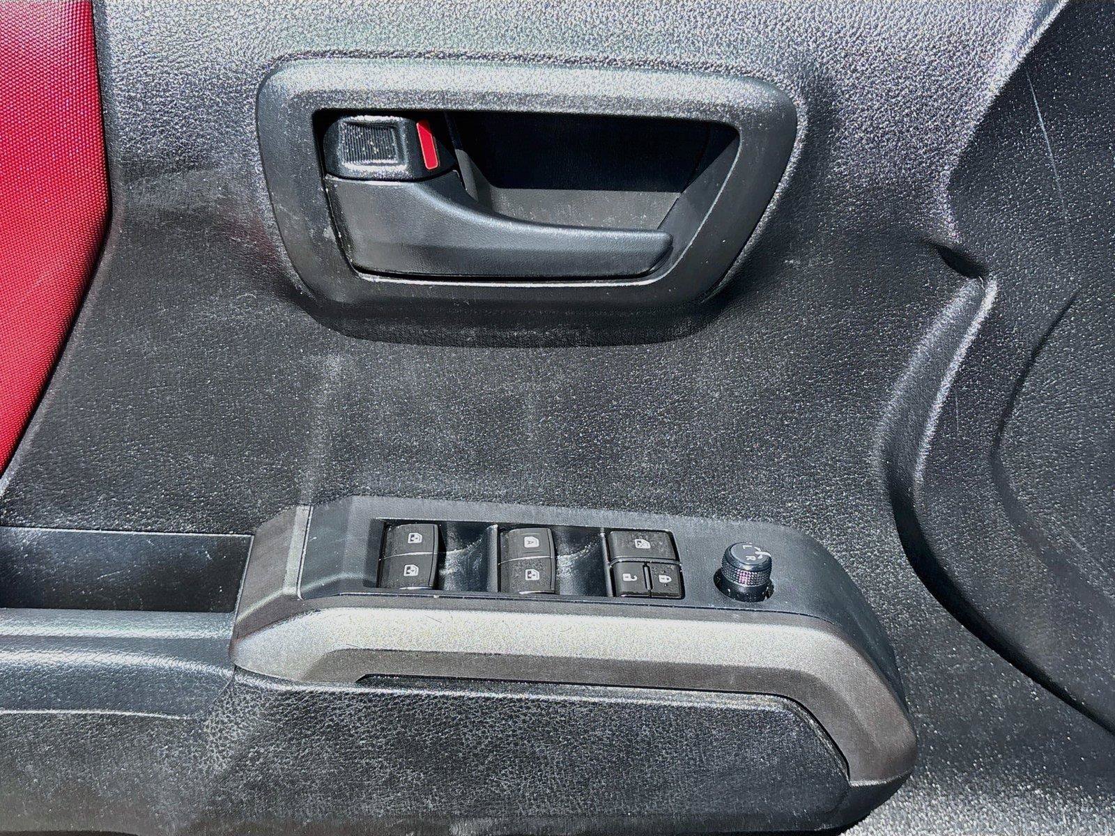 Used 2021 Toyota Tacoma SR5 RWD image 17