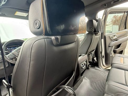 Used 2021 GMC Yukon AT4 w/ AT4 Premium Package image 39