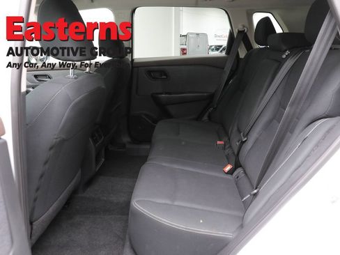 Used 2023 Nissan Rogue S AWD/4WD image 21