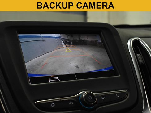 Used 2024 Chevrolet Equinox LT w/ LPO, Floor Liner Package FWD image 5