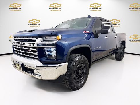 Used 2022 Chevrolet Silverado 2500 LTZ w/ LTZ Plus Package AWD/4WD image 3