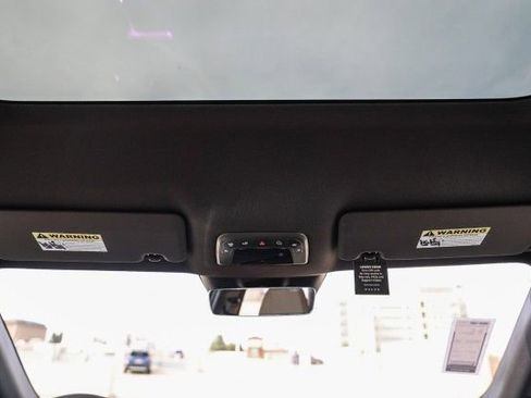 New 2025 Volvo EX90 Plus image 17