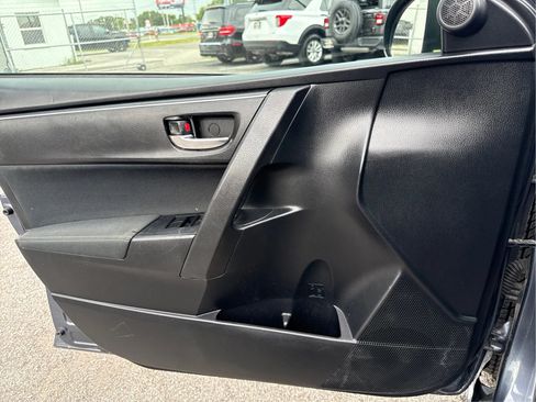 Used 2017 Toyota Corolla L FWD image 20