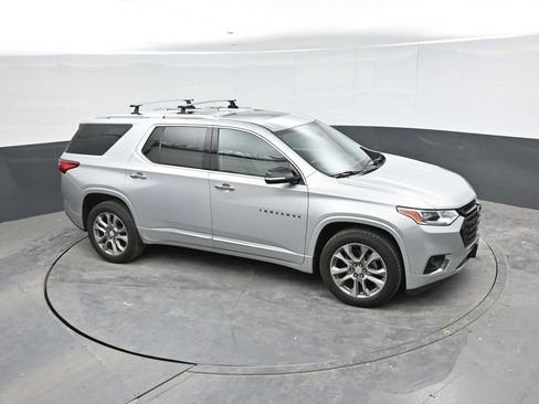 Used 2019 Chevrolet Traverse Premier w/ LPO, Blackout Package AWD/4WD image 39