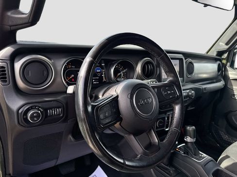 Used 2021 Jeep Gladiator Sport AWD/4WD image 11
