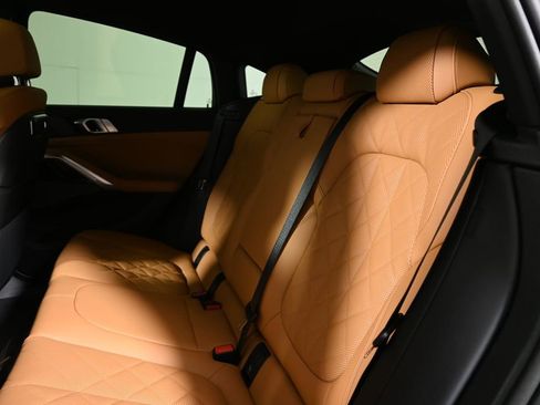 New 2026 BMW X6 xDrive40i image 4
