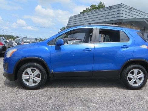 Used 2016 Chevrolet Trax LT w/ LT Convenience Package AWD/4WD image 8