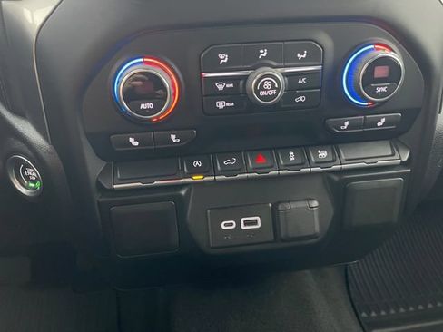 Used 2021 Chevrolet Silverado 1500 LT AWD/4WD image 21