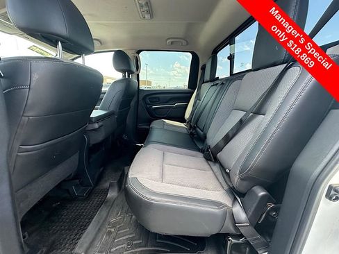 Used 2017 Nissan Titan S image 14