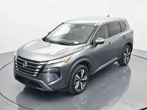 Used 2024 Nissan Rogue SL AWD/4WD image 28