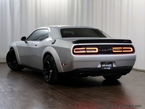 Used 2021 Dodge Challenger SRT Hellcat image 10