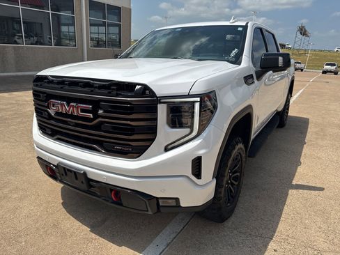 Used 2022 GMC Sierra 1500 AT4X image 1