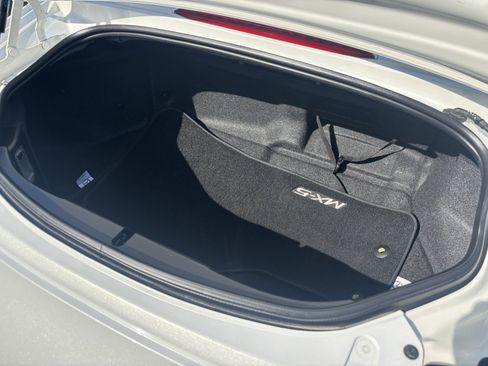 Used 2017 MAZDA MX-5 Miata Grand Touring image 32