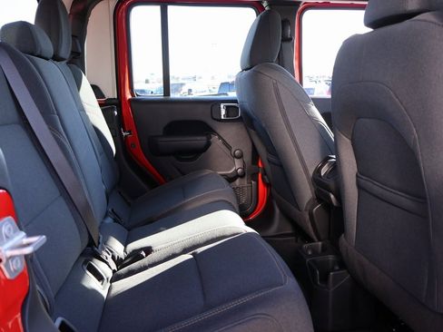 Used 2024 Jeep Gladiator Sport image 12