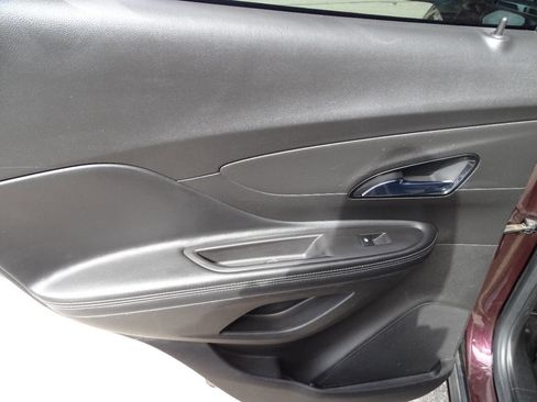 Used 2018 Buick Encore Sport Touring image 27