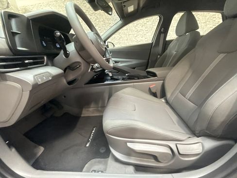 New 2026 Hyundai Elantra SE FWD image 23