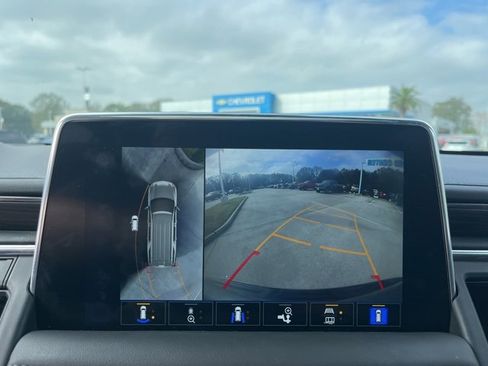 Used 2023 Chevrolet Tahoe Z71 w/ Luxury Package image 23