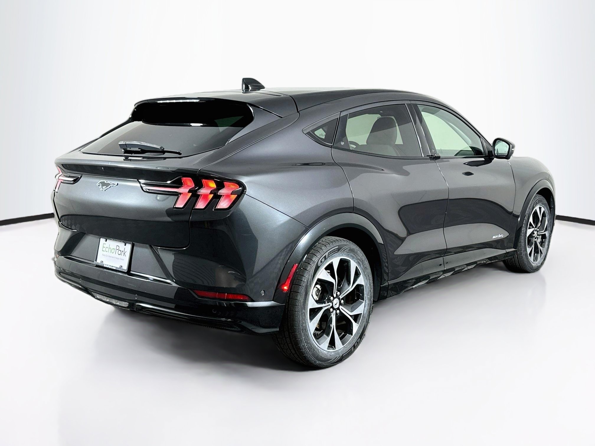 Used 2022 Ford Mustang Mach-E Premium AWD/4WD image 9