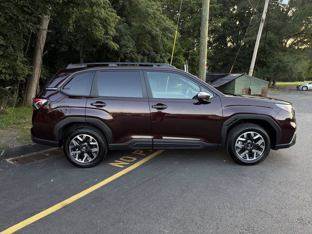 Certified 2026 Subaru Forester Premium AWD/4WD image 9