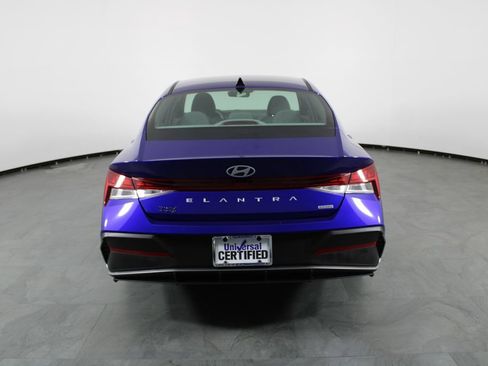 Certified 2026 Hyundai Elantra Hybrid FWD image 11