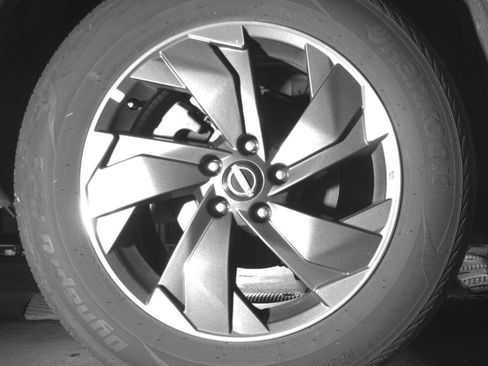 Used 2025 Nissan Rogue SV AWD/4WD image 18