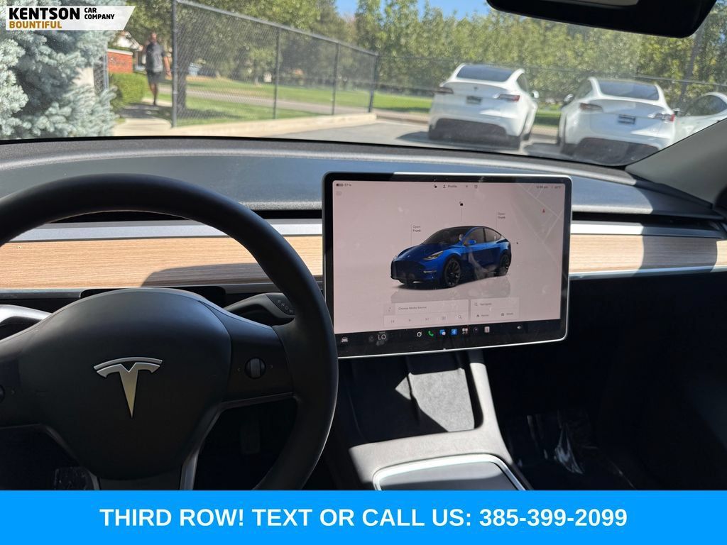 Used 2023 Tesla Model Y Long Range AWD/4WD image 17