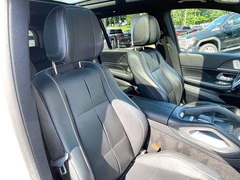 Used 2022 Mercedes-Benz GLS 450 4MATIC image 10