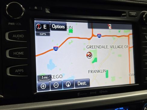 Used 2018 Toyota Highlander XLE image 4