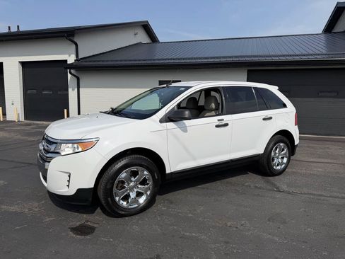 Used 2014 Ford Edge SE w/ Equipment Group 101A AWD/4WD image 2