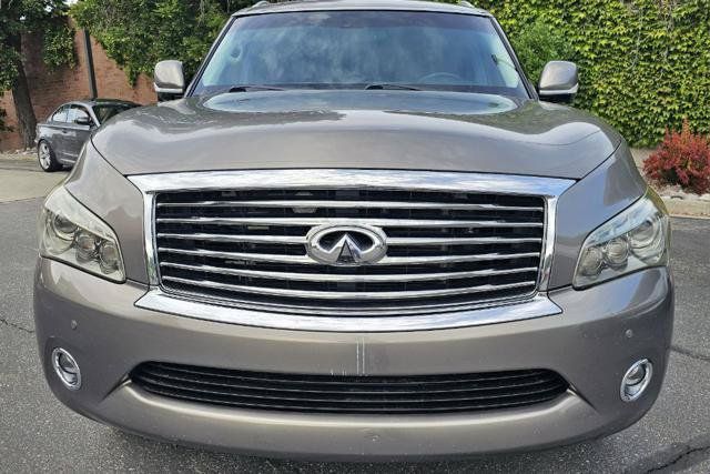 Used 2013 INFINITI QX56 4WD w/ Theater Pkg image 2