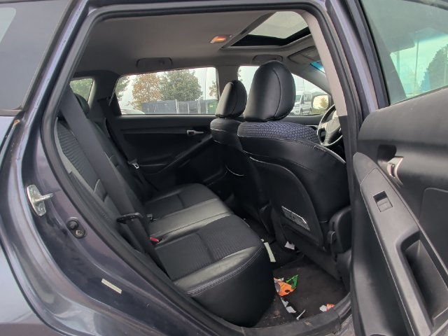 Used 2009 Pontiac Vibe GT FWD image 28