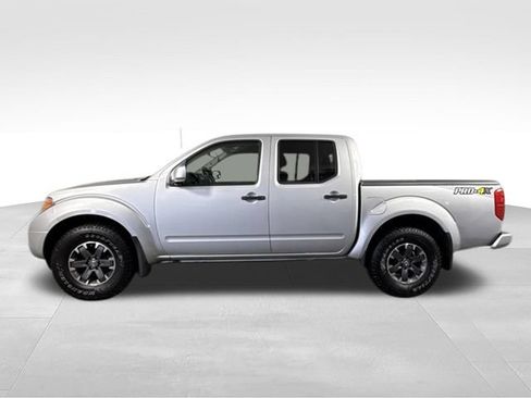 Used 2018 Nissan Frontier PRO-4X AWD/4WD image 5