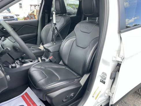 Used 2022 Jeep Cherokee Limited AWD/4WD image 11