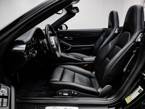 Used 2015 Porsche 911 Turbo image 43