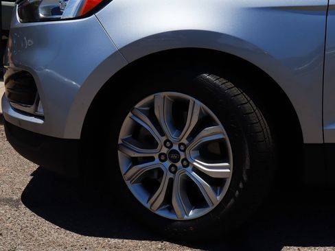 Used 2021 Ford Edge Titanium w/ Cargo Accessory Package FWD image 5