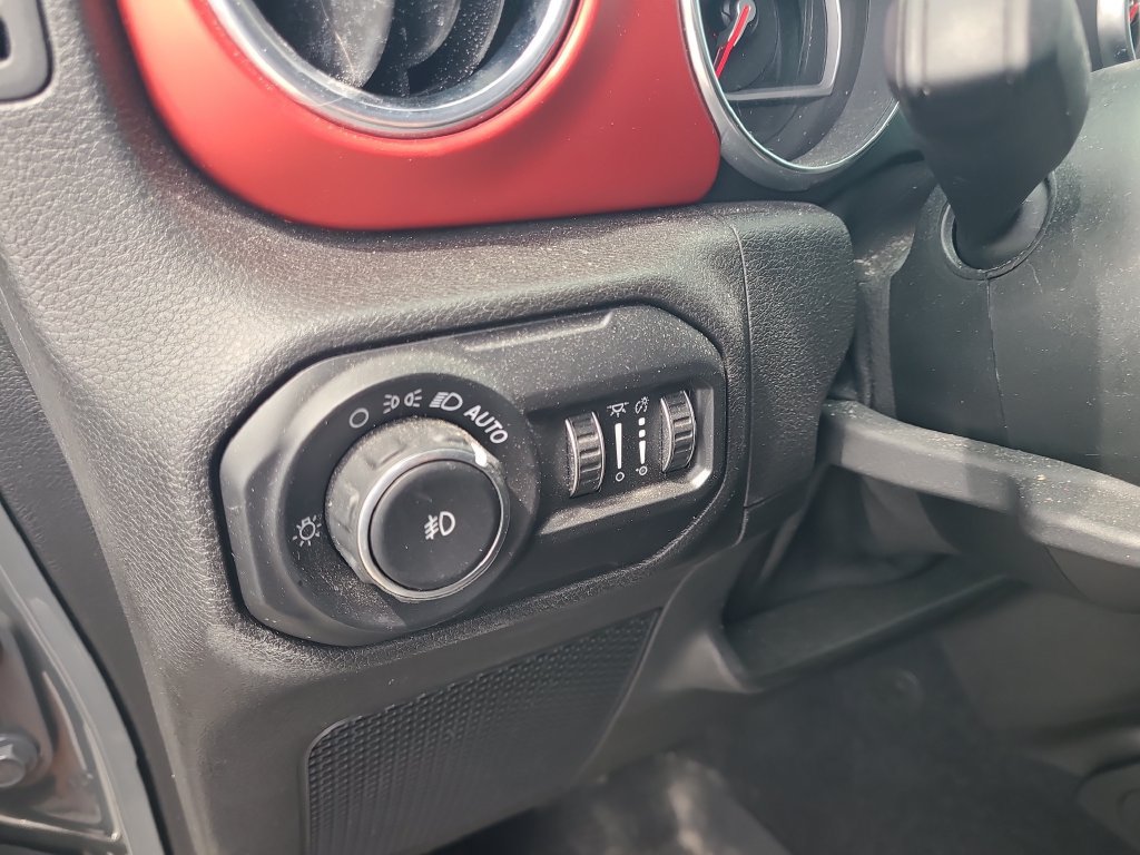 Used 2018 Jeep Wrangler Unlimited Rubicon AWD/4WD image 21